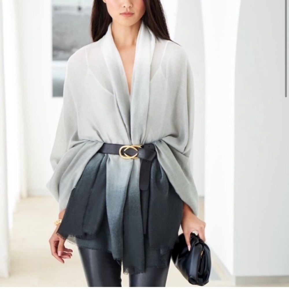 Elegant Gray and Black Draped Cushnie ombré scarf